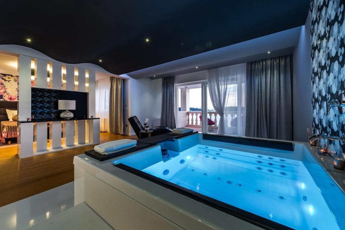 Villa Luxurious With Private Sea Access -dubrovnik